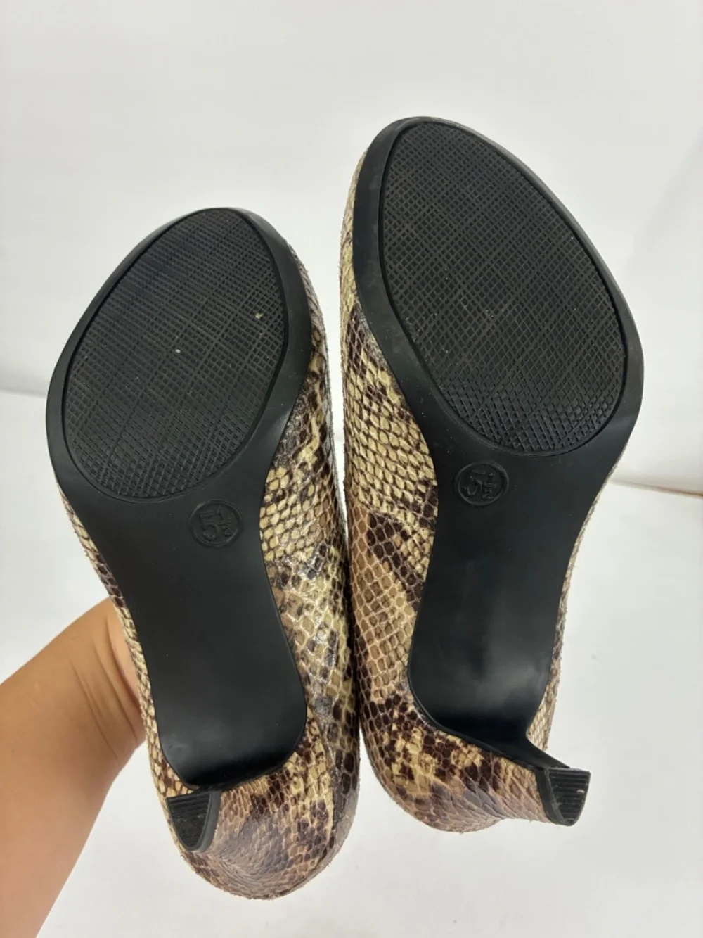 N/A snakeskin pumps